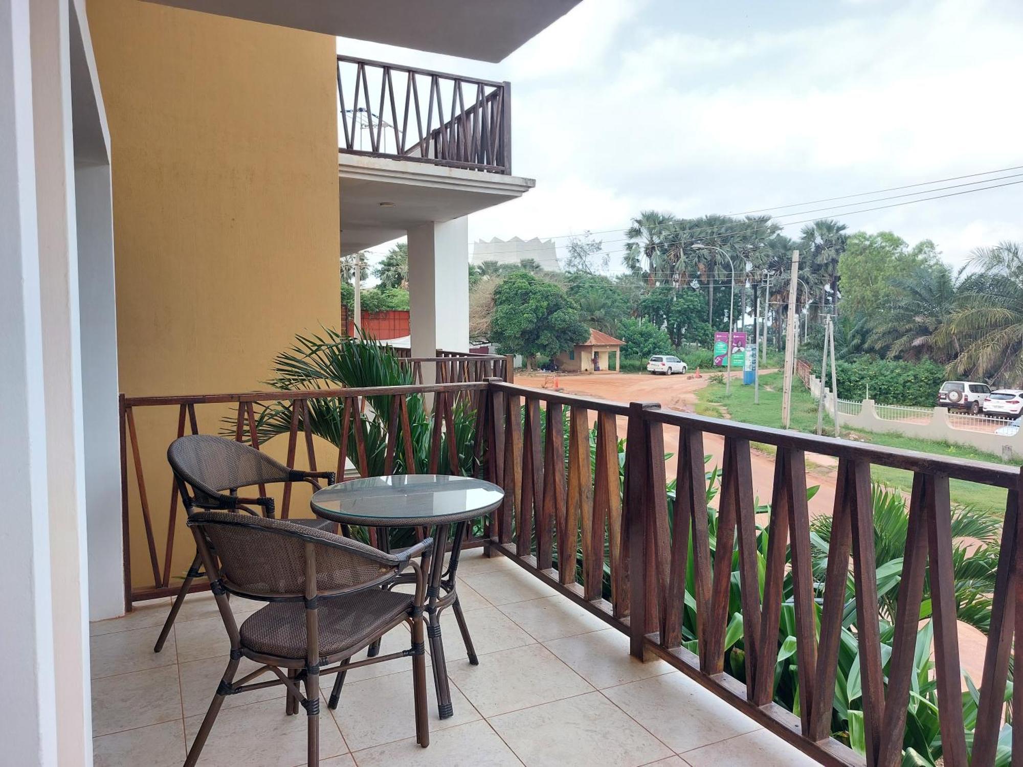 Forest View Apartments Kololi Exterior photo